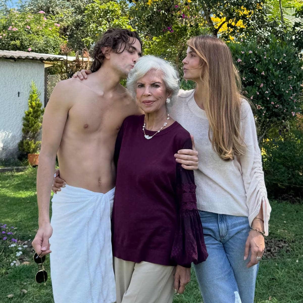 Yamile Humar junto a su nieto y su hija Catalina Aristizábal. //Foto: IG @yamilehumar.