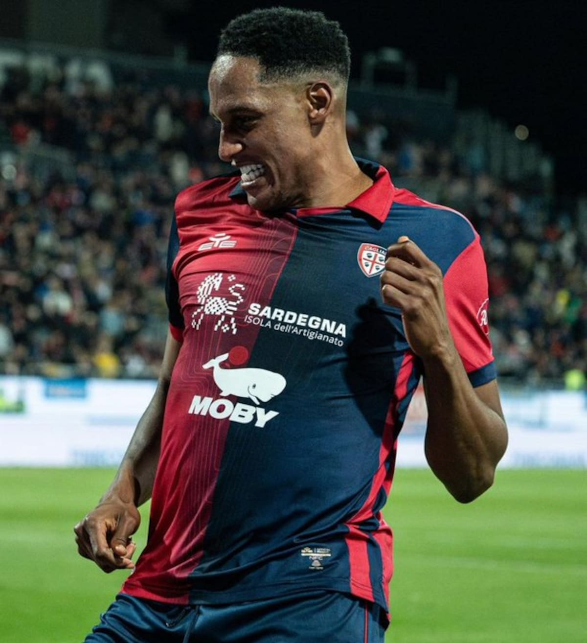 Yerry Mina se sumó a la lista de jugadores colombianos lesionados.//FOTO CAGLIARI