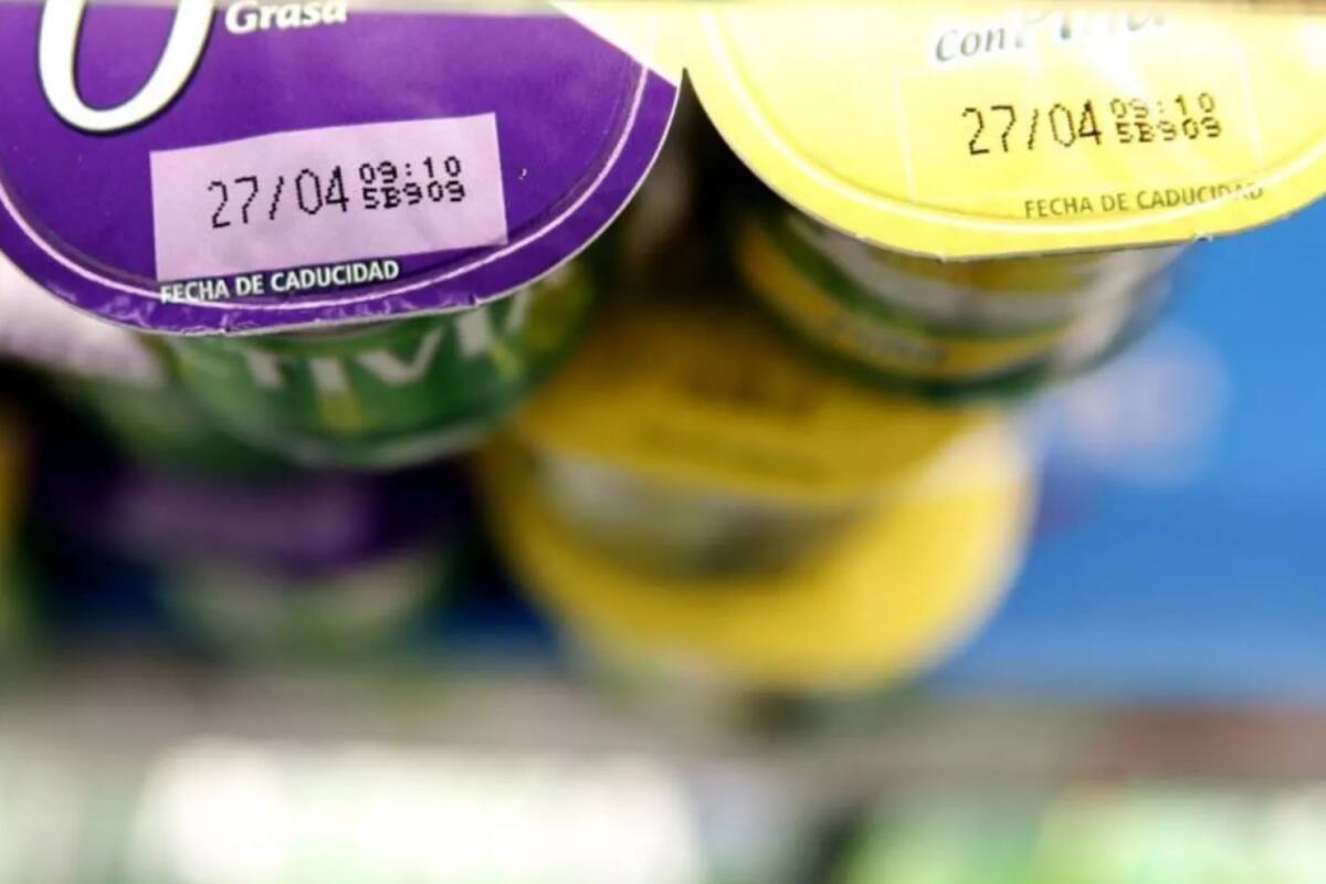 Emiten alerta sanitaria por yogur fraudulento en Colombia: conozca cuál es