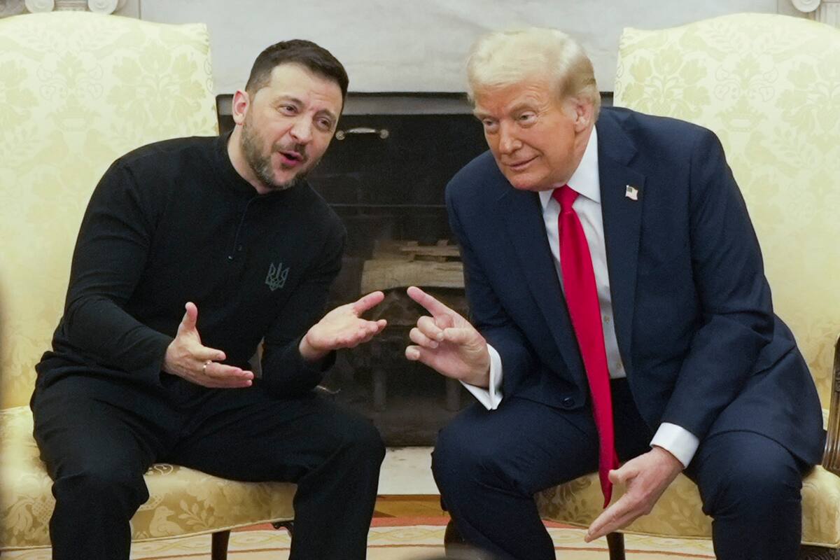 El presidente Donald Trump, a la derecha, se reúne con el presidente ucraniano Volodímir Zelenski en la Oficina Oval de la Casa Blanca. //AP